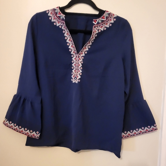 Tops - Womens blue 3/4 sleeve blouse